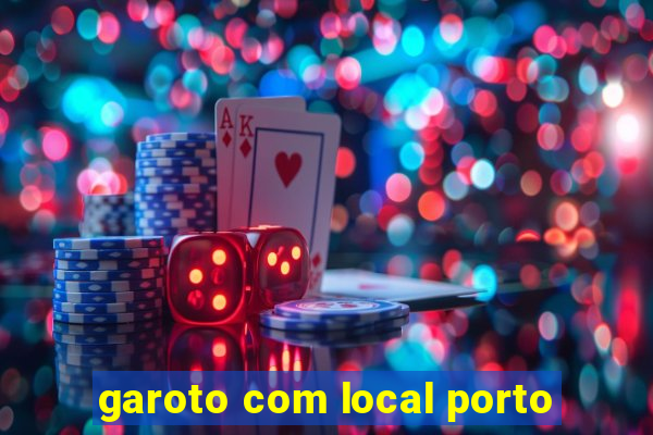 garoto com local porto